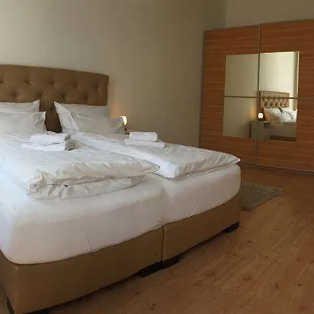 Amaroo Bb40 ホテル *