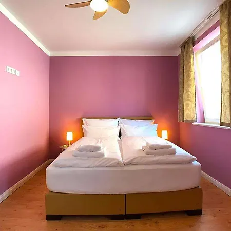 Hotel Amaroo Bb40 Potsdam