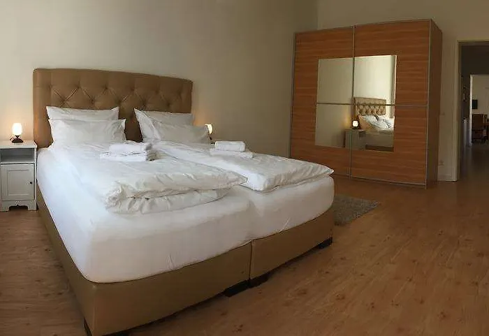 Amaroo Bb40 Отель *